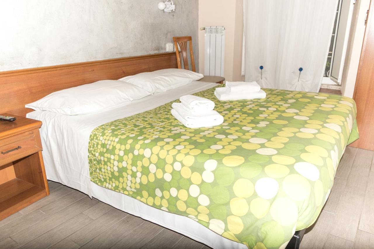 Parri Silton Hotel Rome Bagian luar foto
