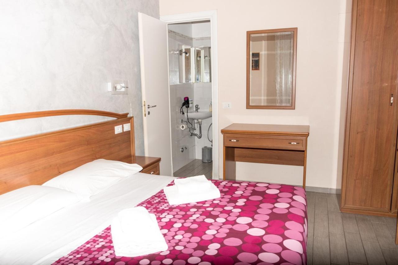 Parri Silton Hotel Rome Bagian luar foto